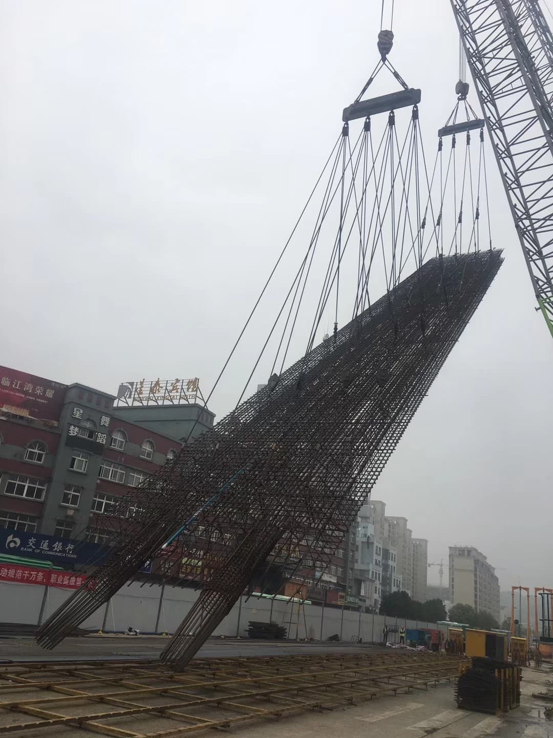 Ningbo Rail Transit Honglian Station diaphragm wall works 