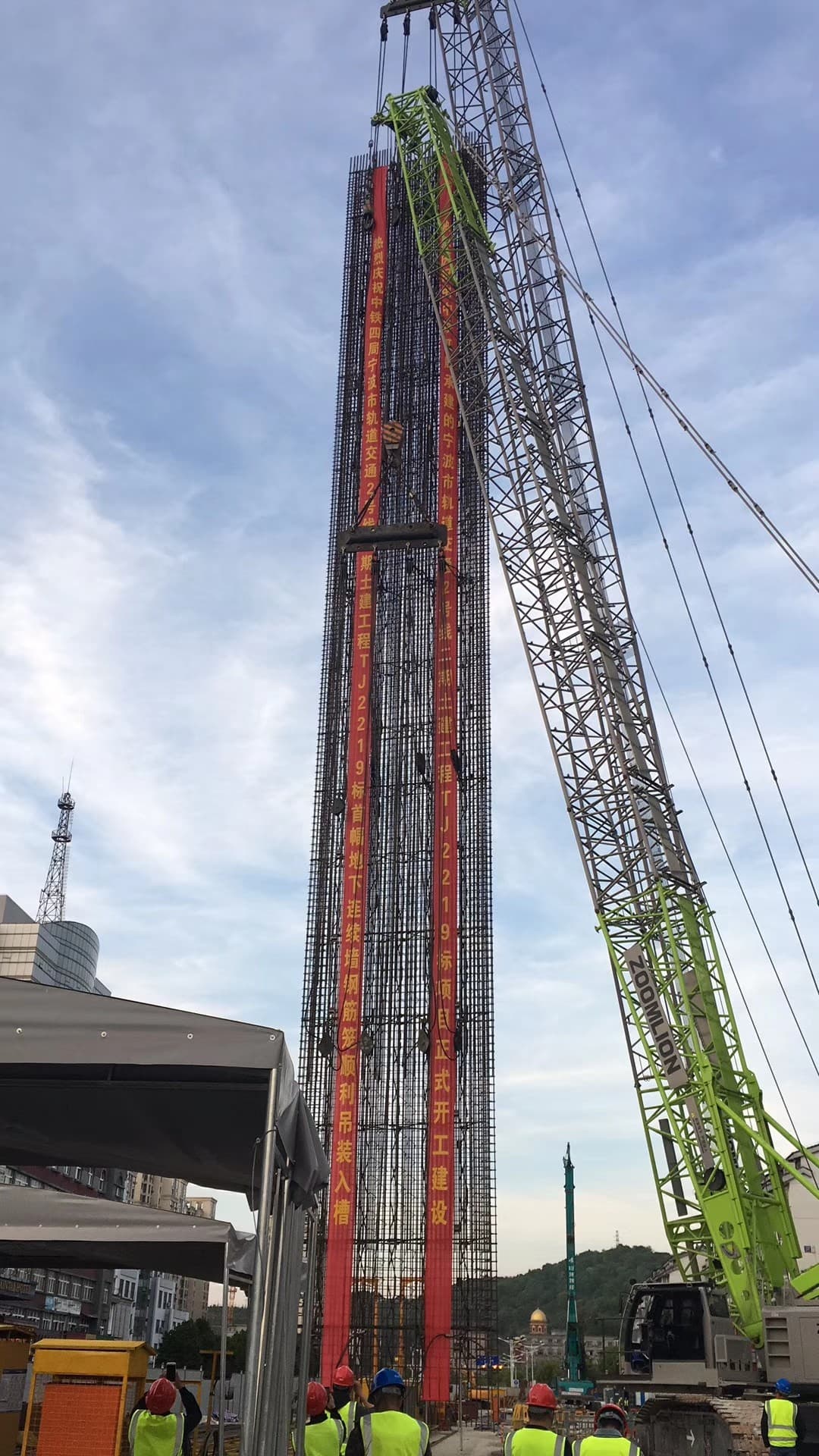 Ningbo Rail Transit Honglian Station diaphragm wall works 