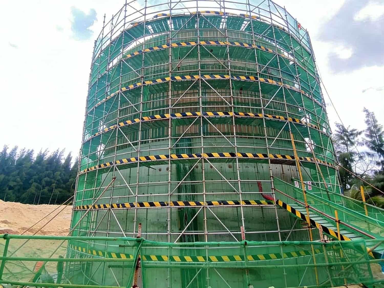 Circular Construction Shaft with External Scaffolding
